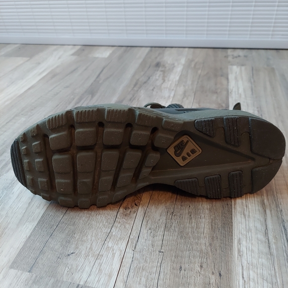 Nike Air Hurache Run Ultra SE Cargo Khaki Olive Green 875841-303 - Picture 7 of 11